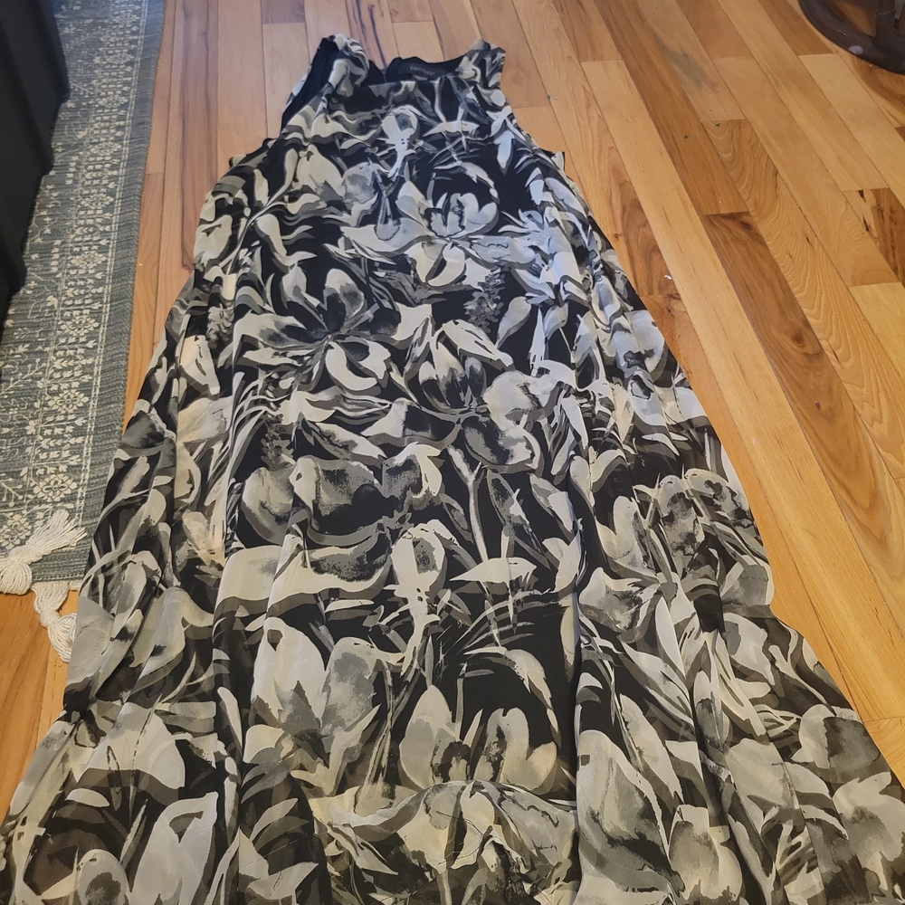 Karen Kane Black and White Floral Dress